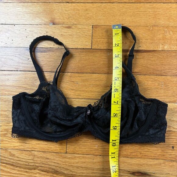 🪦 Victoria’s Secret Body By Victoria Black Lace Bra Size 34C - Picture 8 of 9